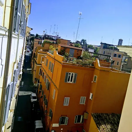 Cavour 278 4*